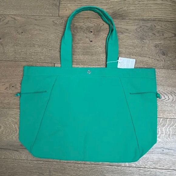 lululemon athletica Handbags - Lululemon Side-Cinch Shopper Bag 18L, Emerald Ice - NWT